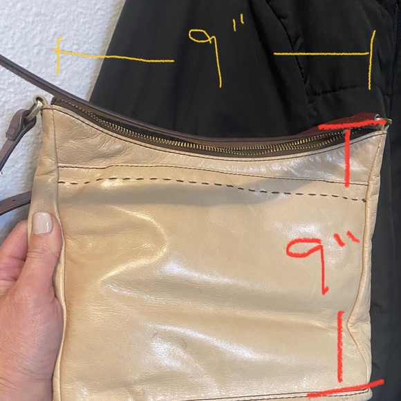 Aviva Hobo crossbody purse - Picture 4 of 6